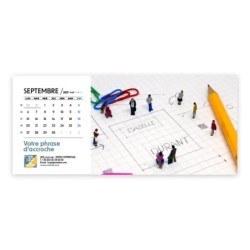 Calendrier chevalet horizontal (23x10 cm) personnalisé - nominatif Figurine